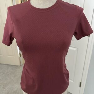 REI Women's Maroon Short Sleeve Tee